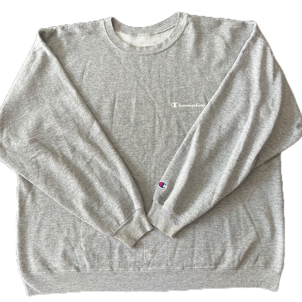 Men’s Champion Grey Crewneck Size Medium Great Condition